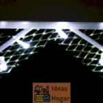 Cómo Colocar Luces de Navidad en un Techo de Metal