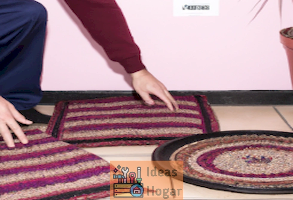 Persona dando propina a instaladores de alfombras