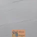 Pintura resistente a moho y humedad para techos de baño