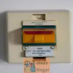 Cómo reparar un interruptor que no se mantiene encendido